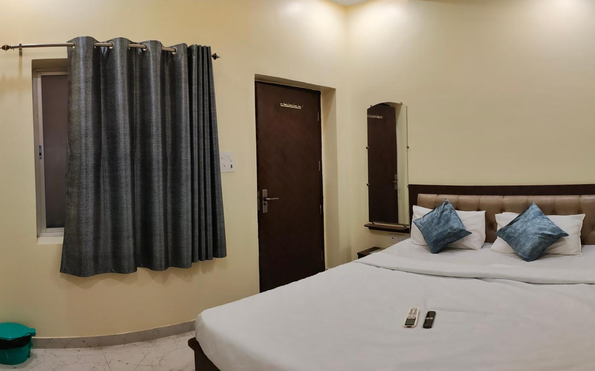 Hotel Ganga Sparsh Varanasi Exterior foto